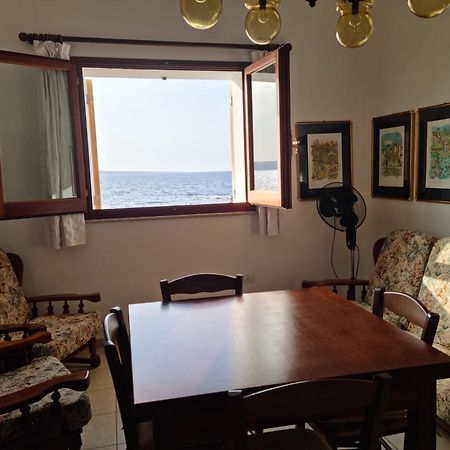 Appartamento Scoglio Elisabetta Calasetta Exterior foto