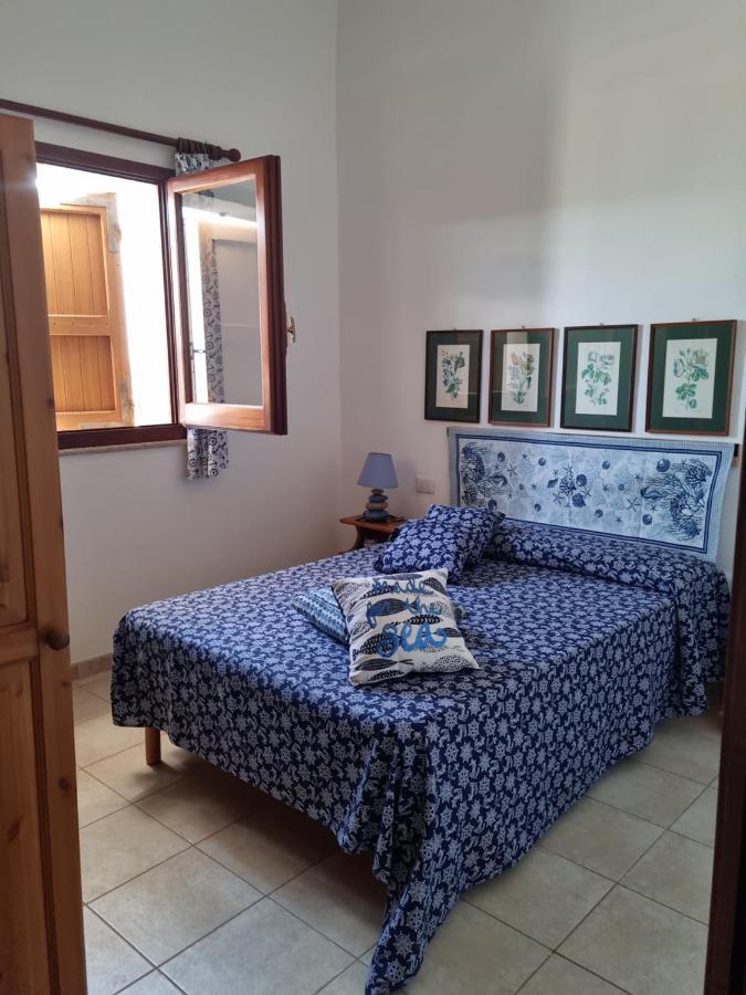 Appartamento Scoglio Elisabetta Calasetta Exterior foto