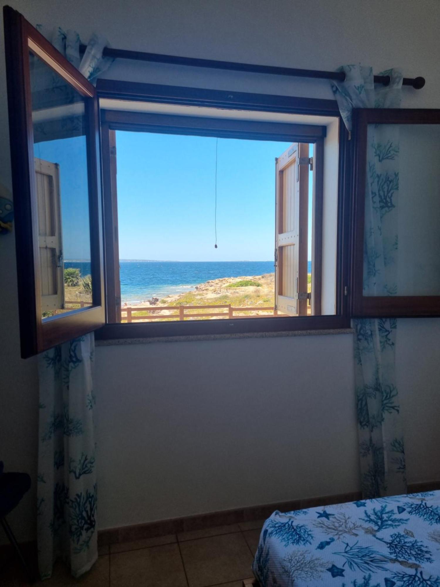 Appartamento Scoglio Elisabetta Calasetta Exterior foto
